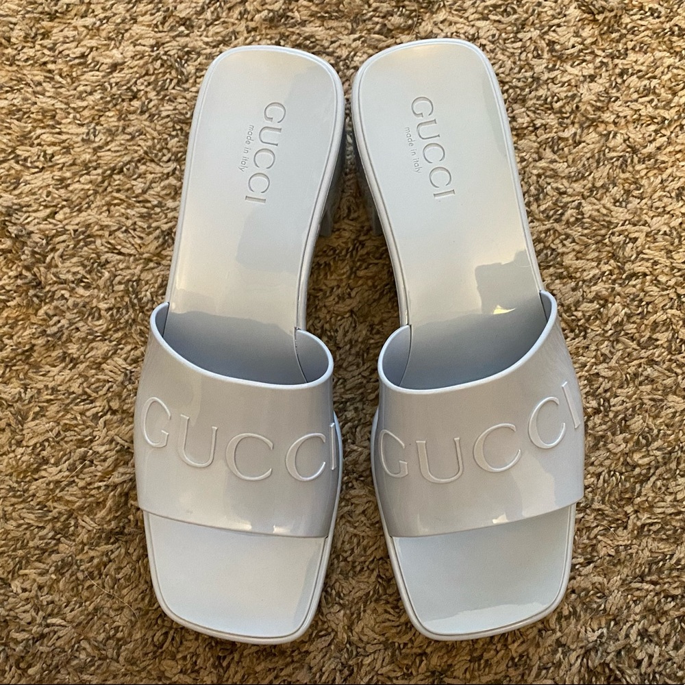 Gucci slide sandal Size 37